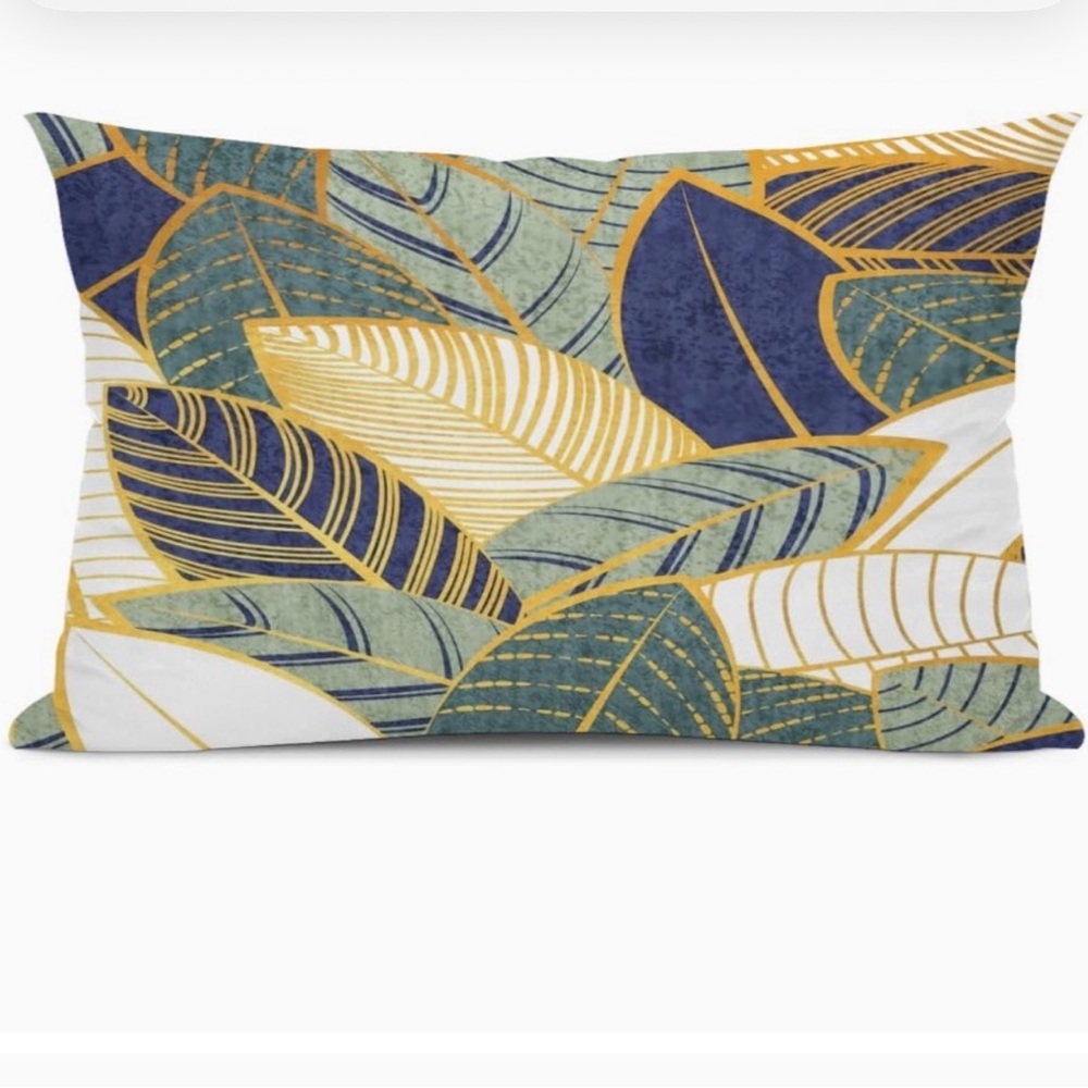 Velvet Leaf Design Pillow Cover 20" x 30"
NWT
Set of 2